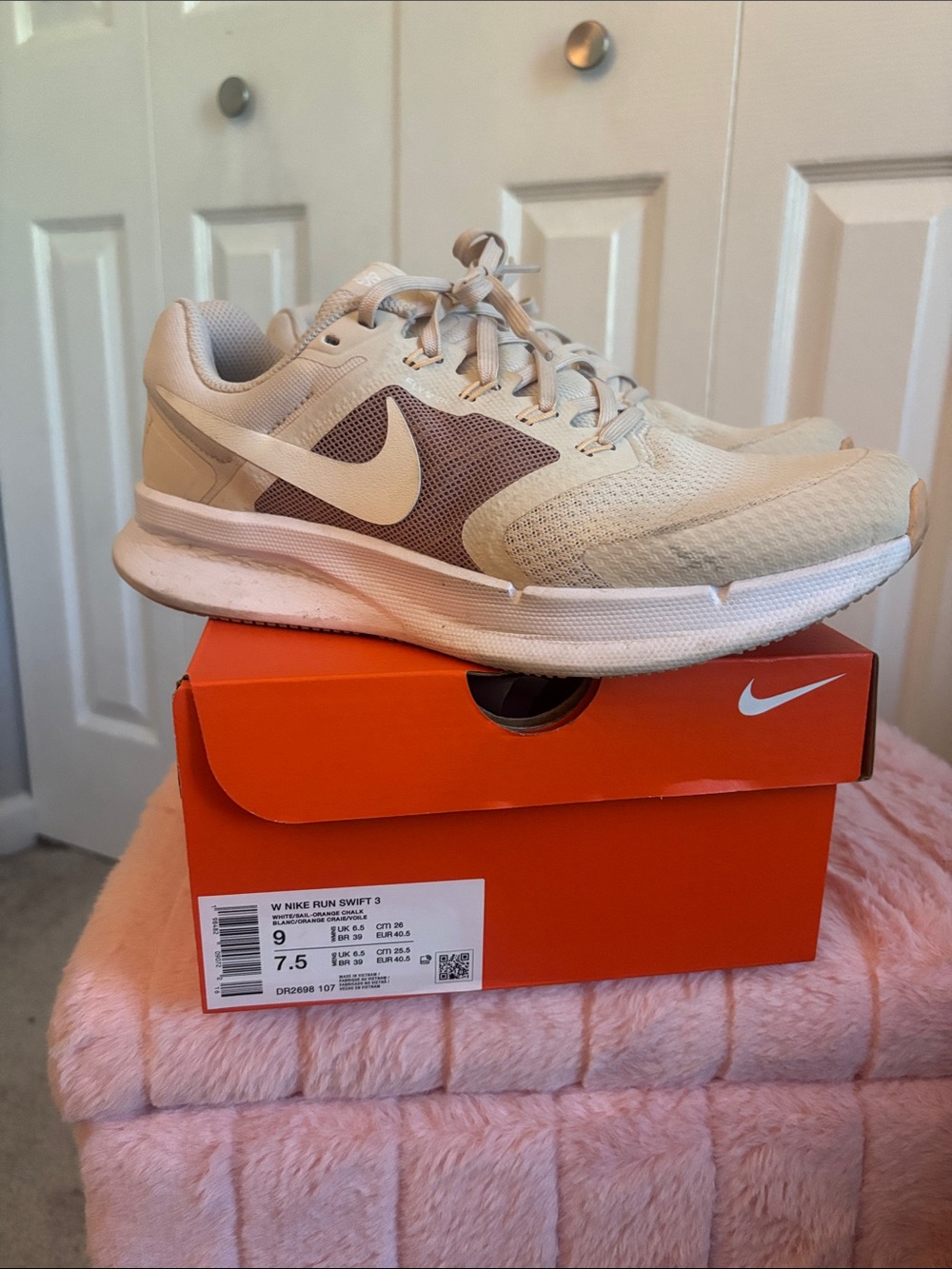 Nike Women's Run Swift 3 white /sail - orange chalk